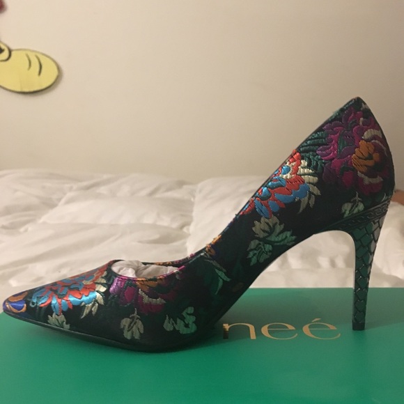 j renee maressa pump